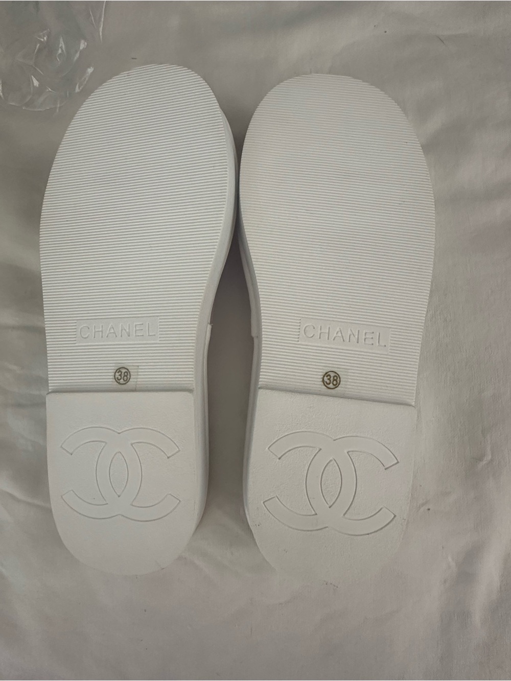 CHANEL Pink Leather Logo Flip Flop Sandals - Picture 2 of 3